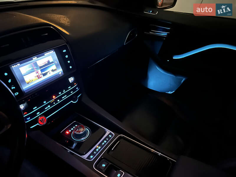 Позашляховик / Кросовер Jaguar F-Pace 2018 в Львові