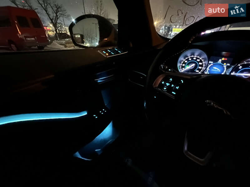 Позашляховик / Кросовер Jaguar F-Pace 2018 в Львові