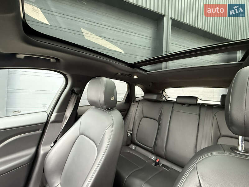 Позашляховик / Кросовер Jaguar F-Pace 2019 в Києві фото 13 Позашляховик / Кросовер Jaguar F-Pace 2019 в Києві