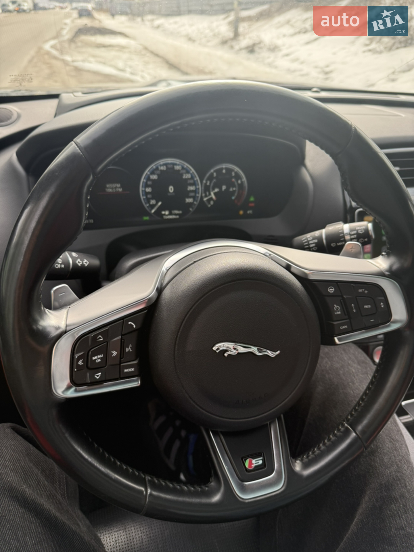 2016 Jaguar F-Pace - мініатюра 18