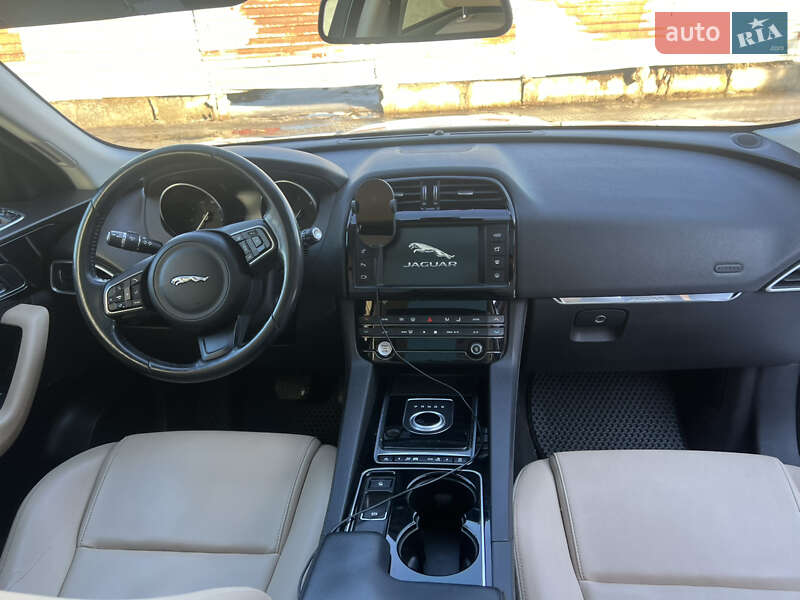Внедорожник / Кроссовер Jaguar F-Pace 2016 в Хмельницком фото 28 Внедорожник / Кроссовер Jaguar F-Pace 2016 в Хмельницком