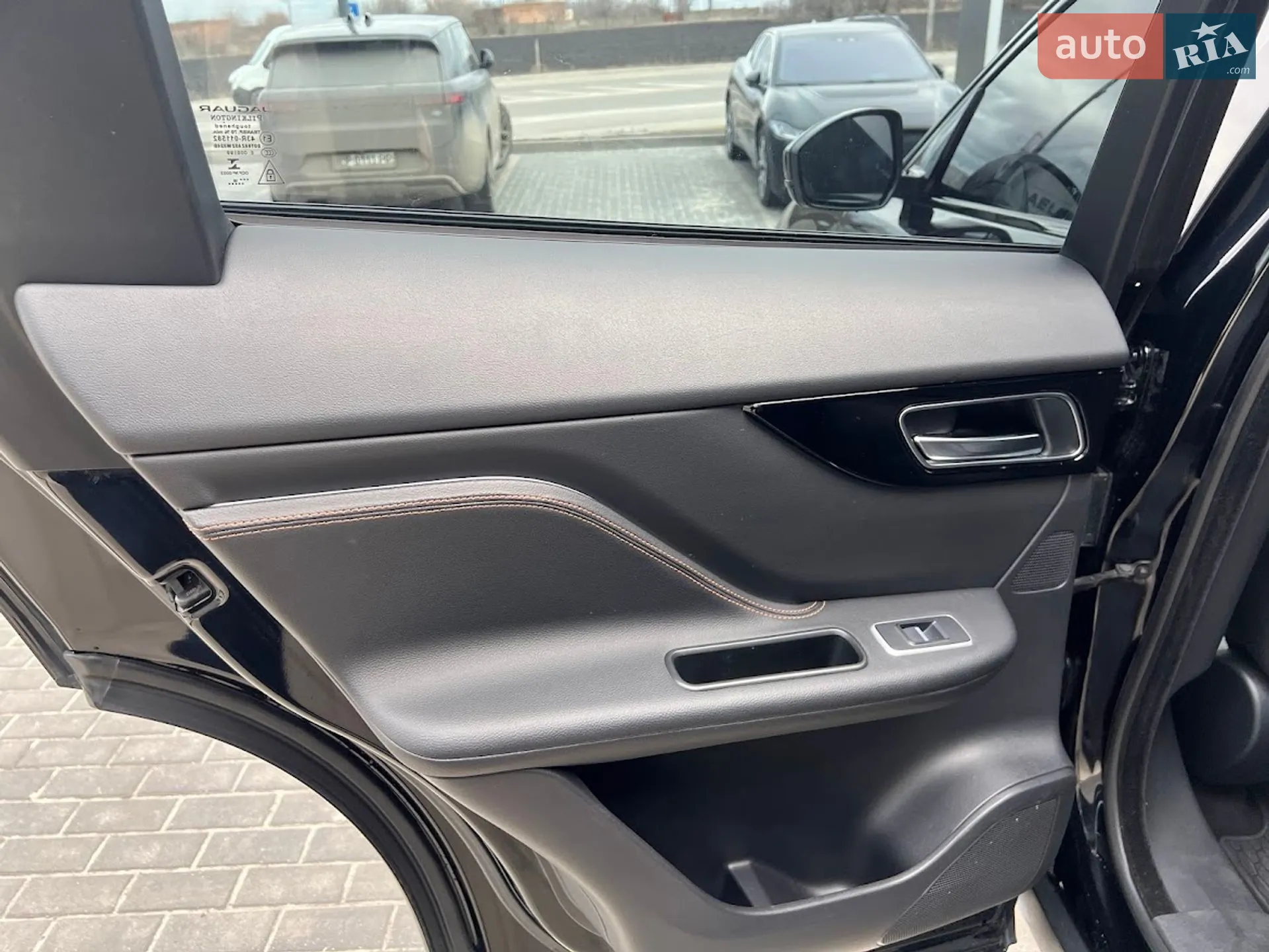 2018 Jaguar F-Pace - мініатюра 26