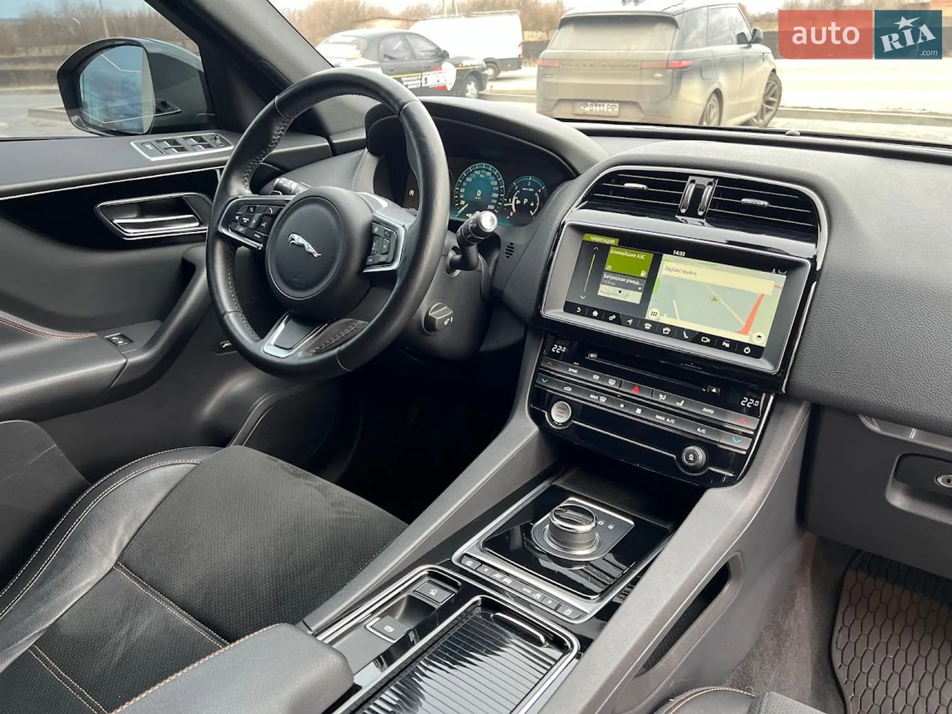 2018 Jaguar F-Pace - мініатюра 30