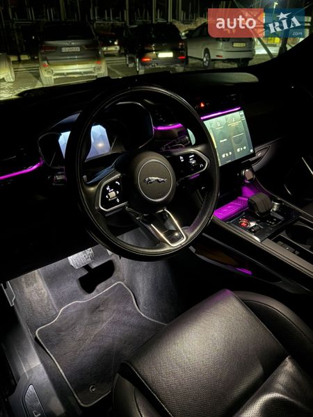 Внедорожник / Кроссовер Jaguar F-Pace 2021 в Черновцах