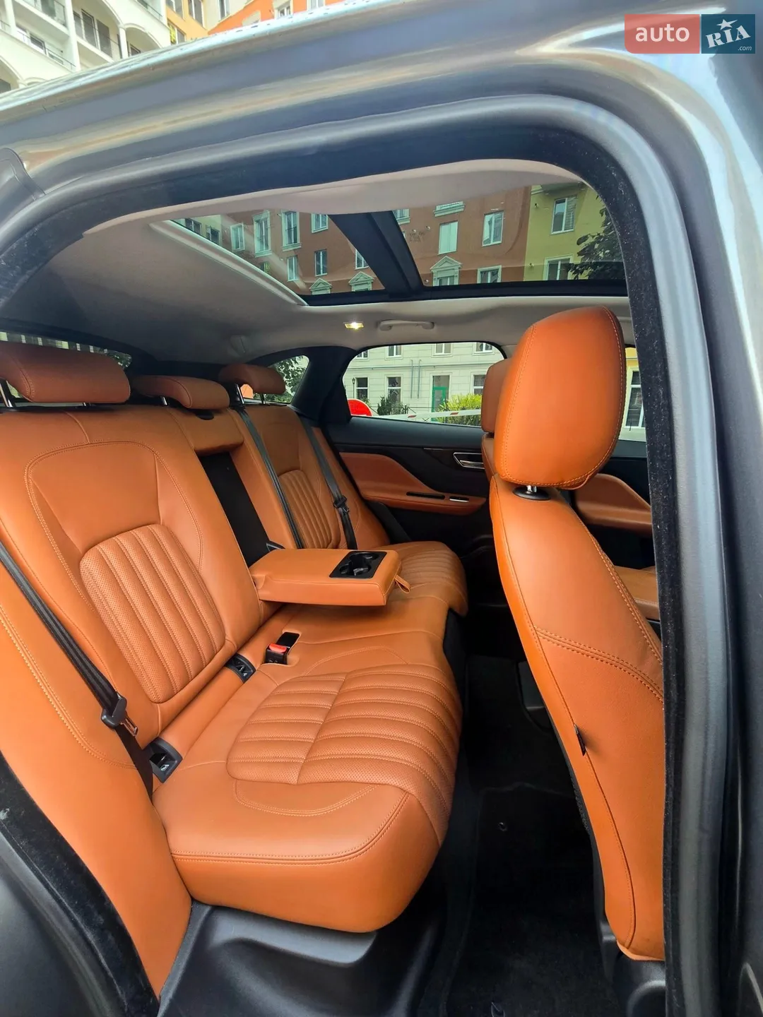2016 Jaguar F-Pace - мініатюра 18