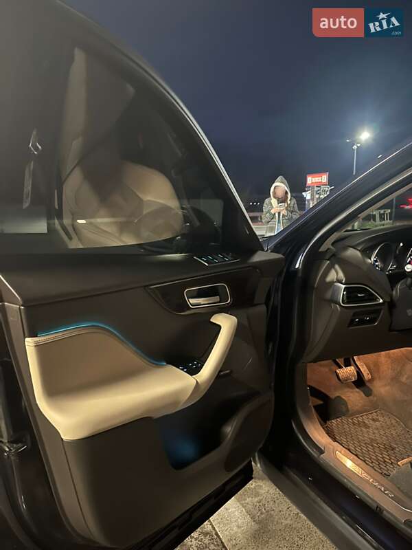 Внедорожник / Кроссовер Jaguar F-Pace 2017 в Киеве