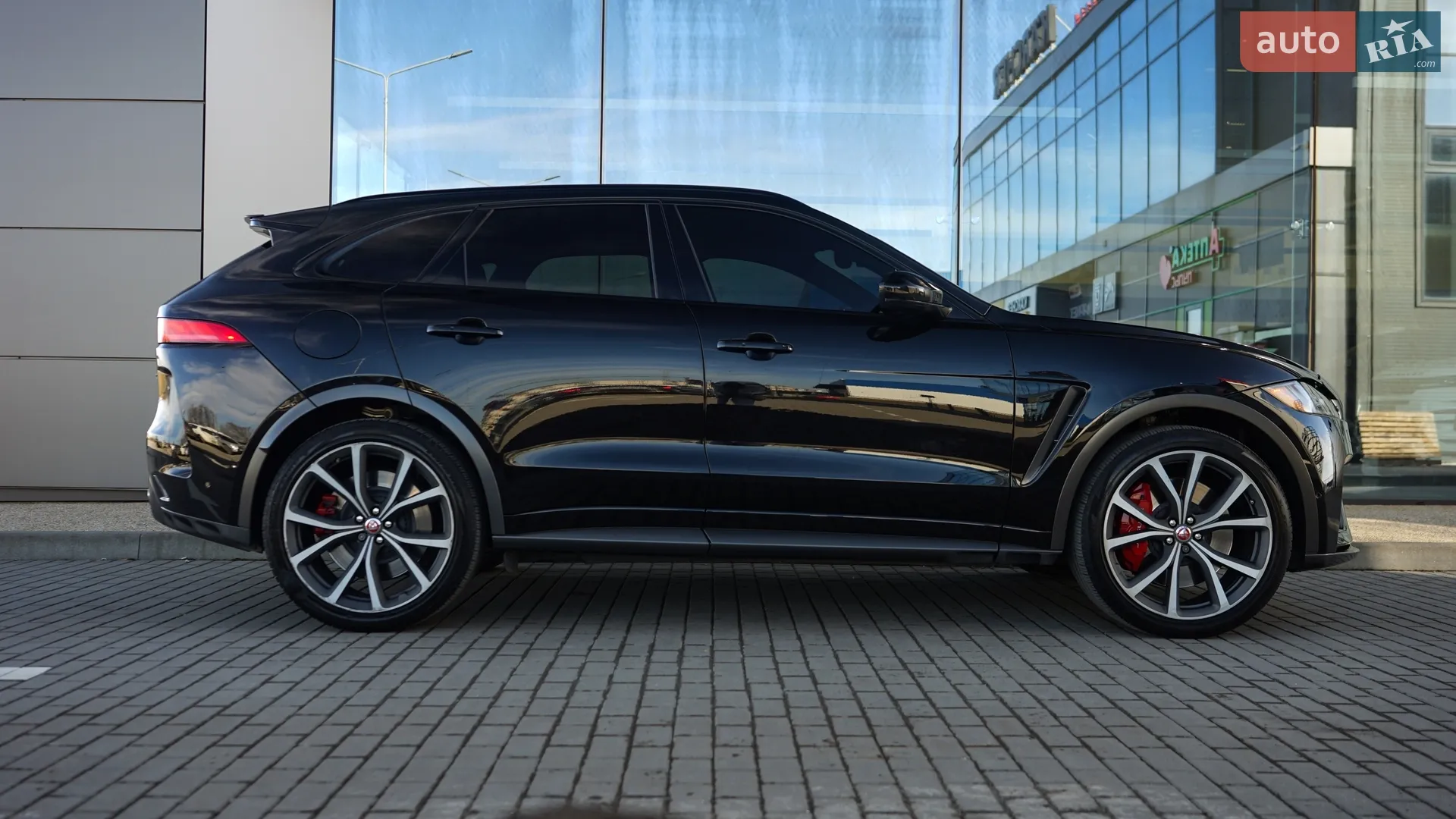 2019 Jaguar F-Pace - мініатюра 13