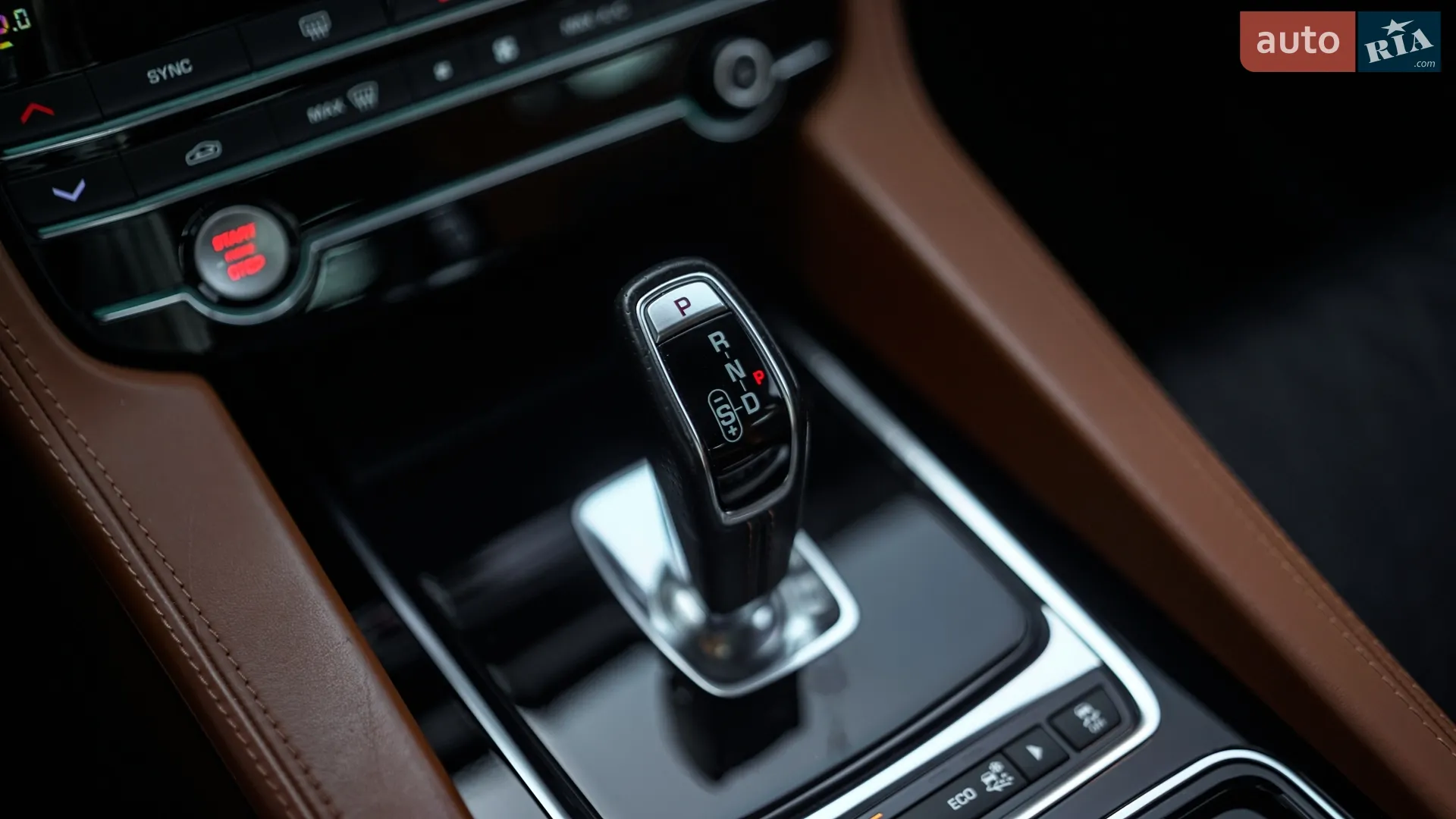 2019 Jaguar F-Pace - мініатюра 31