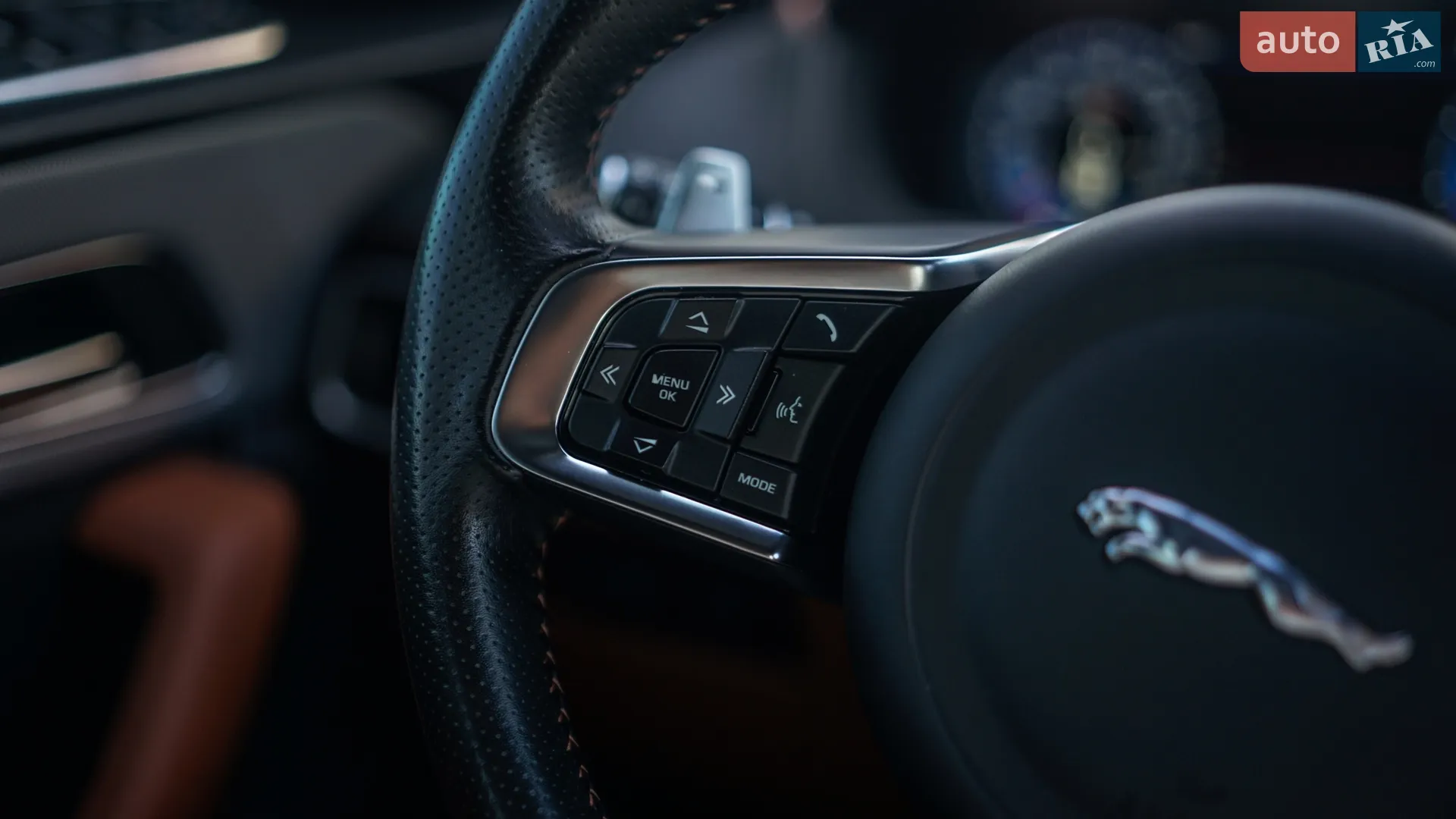 2019 Jaguar F-Pace - мініатюра 36