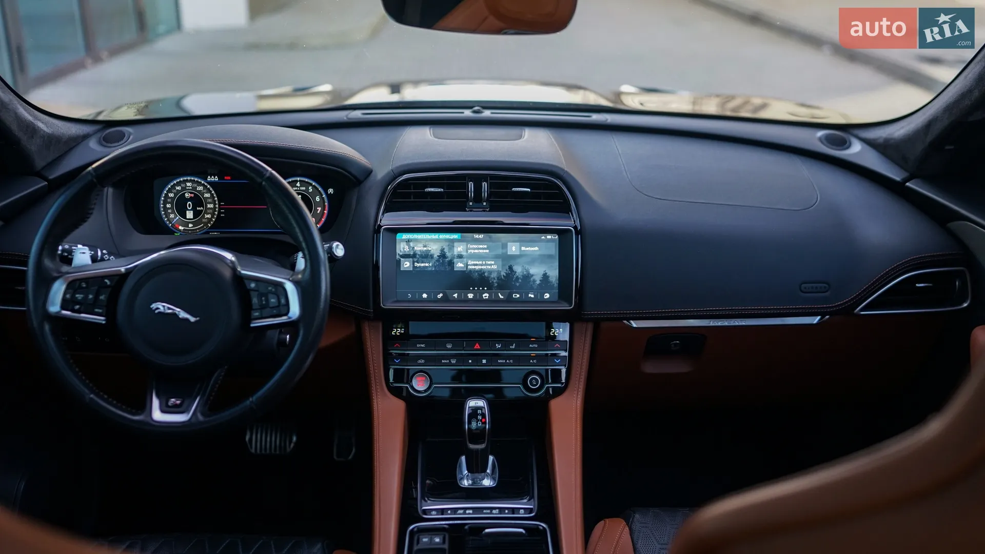 2019 Jaguar F-Pace - мініатюра 41
