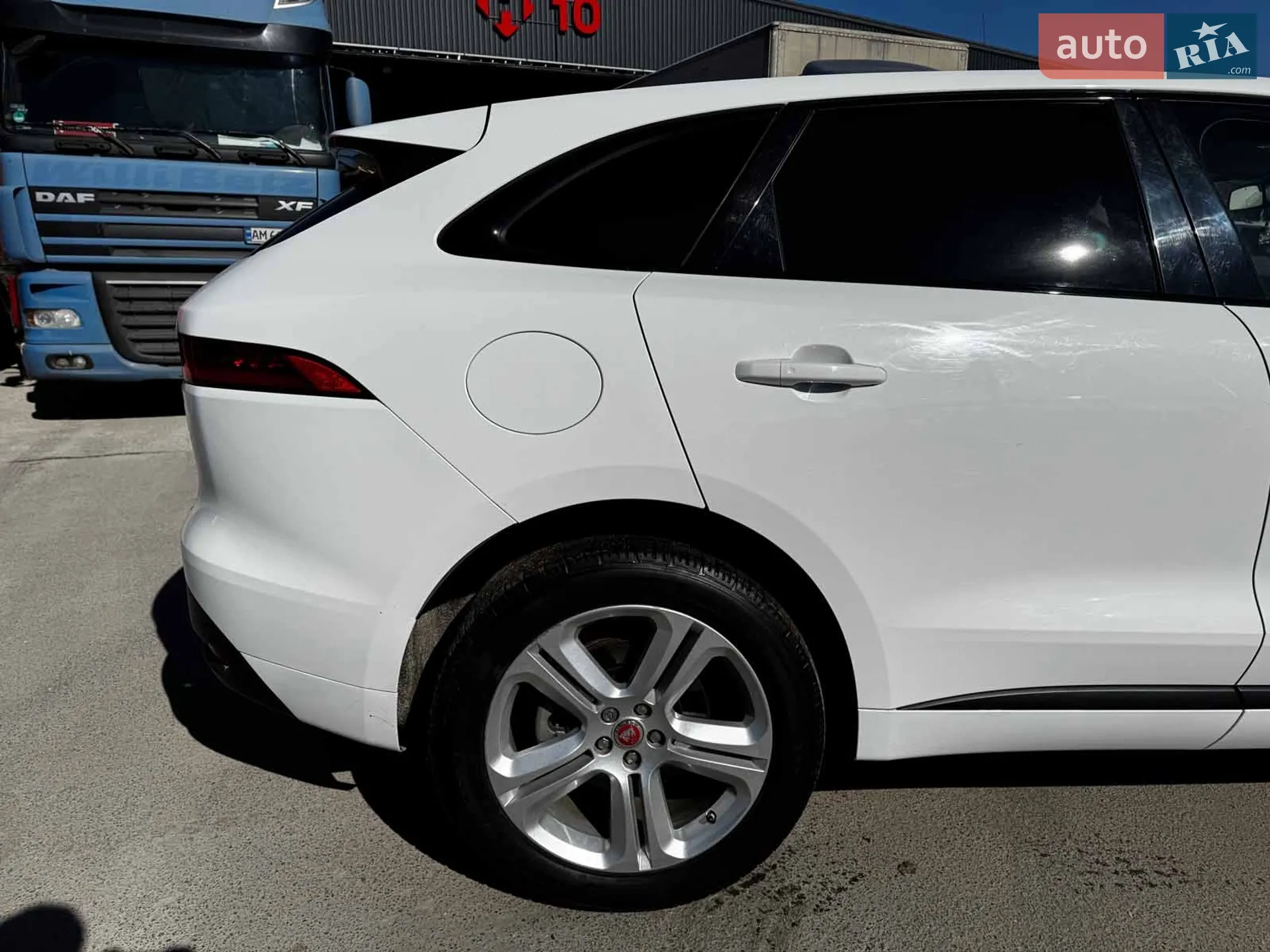 2017 Jaguar F-Pace - мініатюра 6