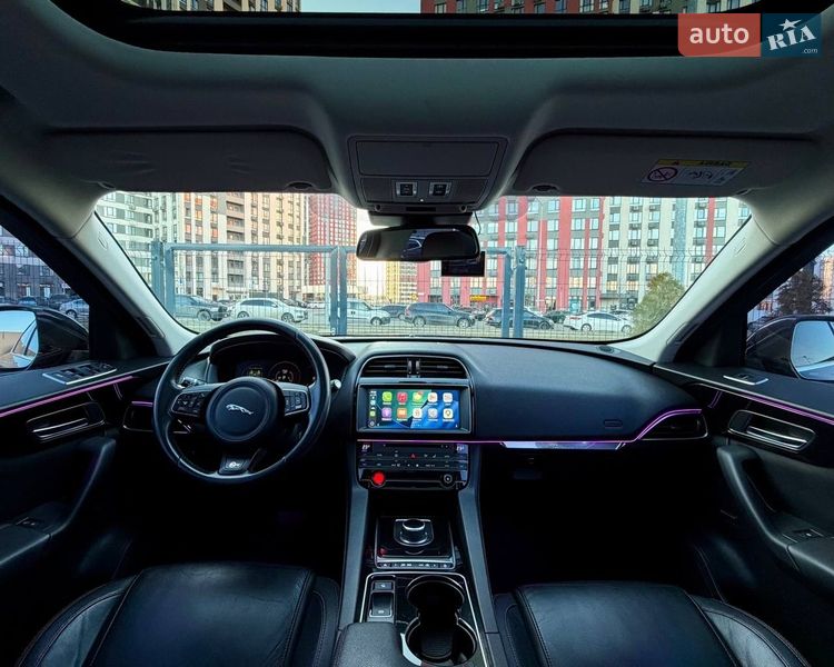 Внедорожник / Кроссовер Jaguar F-Pace 2016 в Киеве