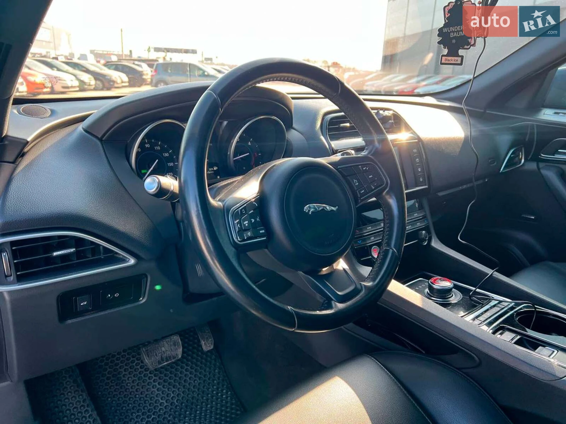 2016 Jaguar F-Pace - мініатюра 18