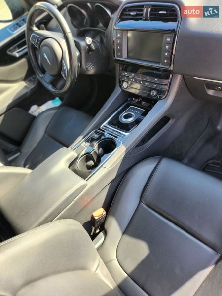 Внедорожник / Кроссовер Jaguar F-Pace 2016 в Харькове