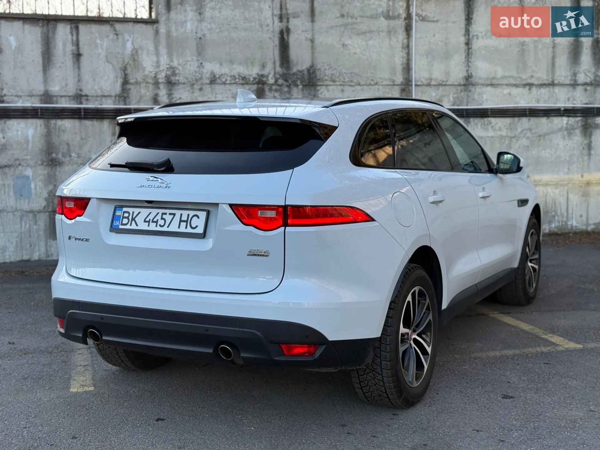 2018 Jaguar F-Pace - мініатюра 16