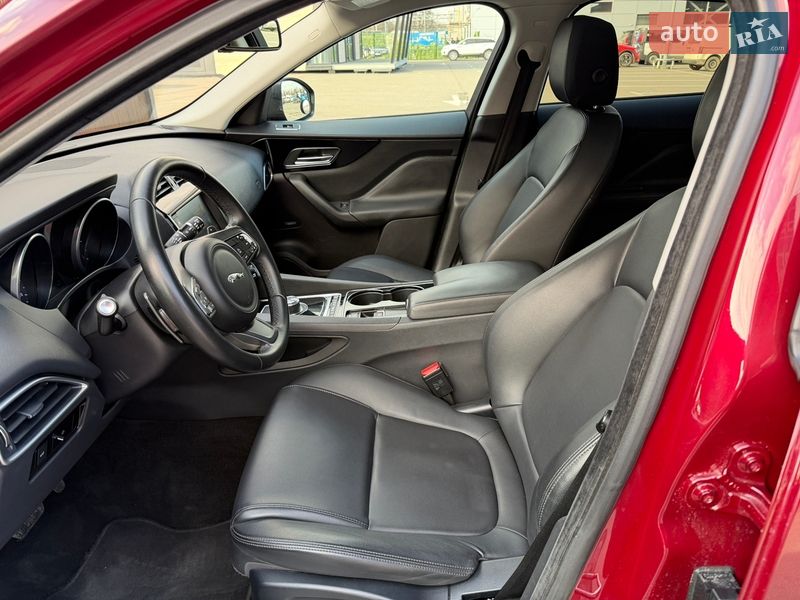 Внедорожник / Кроссовер Jaguar F-Pace 2016 в Киеве