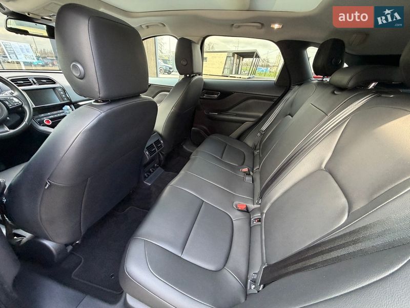 Внедорожник / Кроссовер Jaguar F-Pace 2016 в Киеве