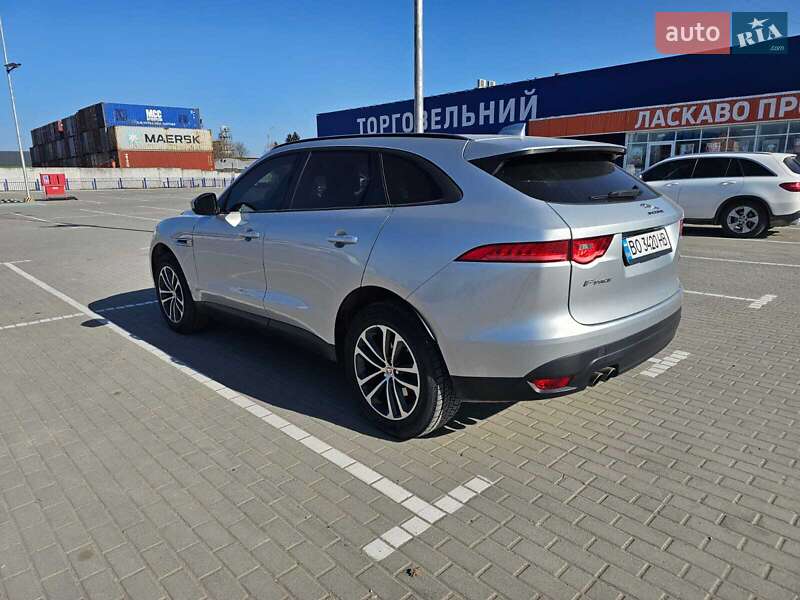 Внедорожник / Кроссовер Jaguar F-Pace 2016 в Тернополе