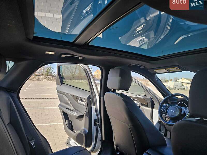 Внедорожник / Кроссовер Jaguar F-Pace 2016 в Тернополе