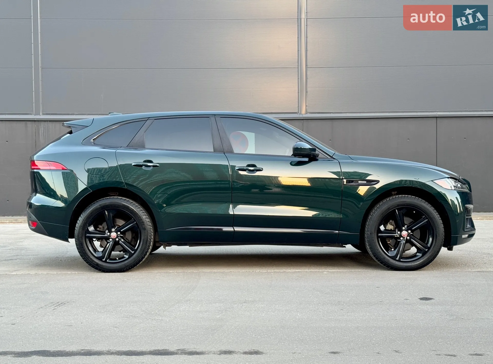 2016 Jaguar F-Pace - мініатюра 15
