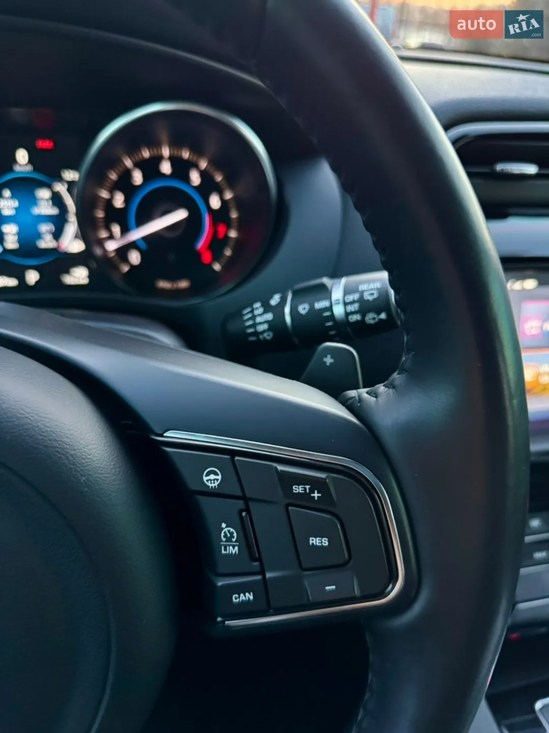 2016 Jaguar F-Pace - мініатюра 28