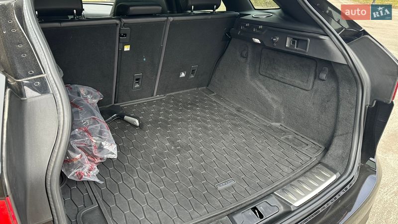 Внедорожник / Кроссовер Jaguar F-Pace 2019 в Киеве