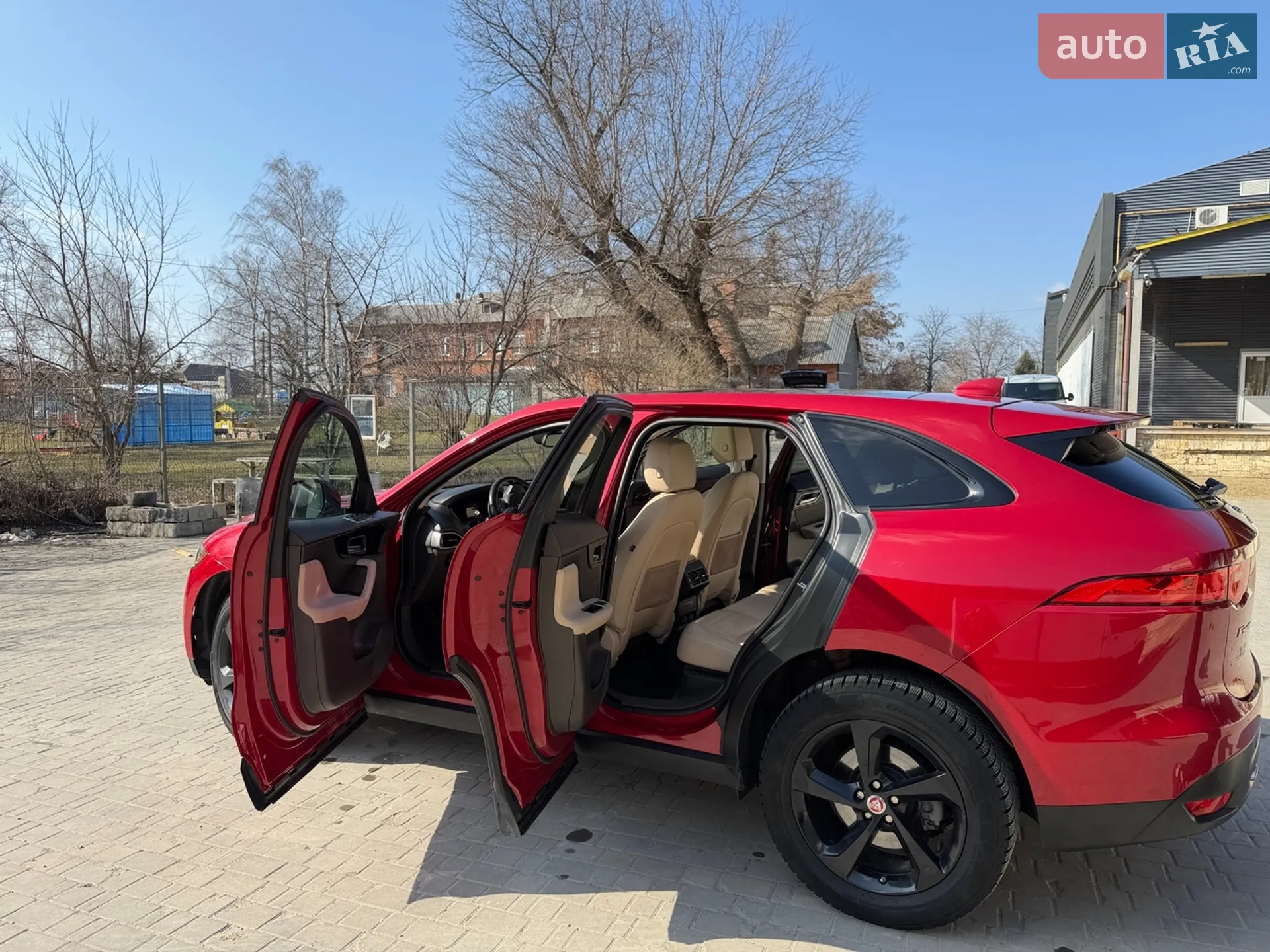2017 Jaguar F-Pace - мініатюра 3