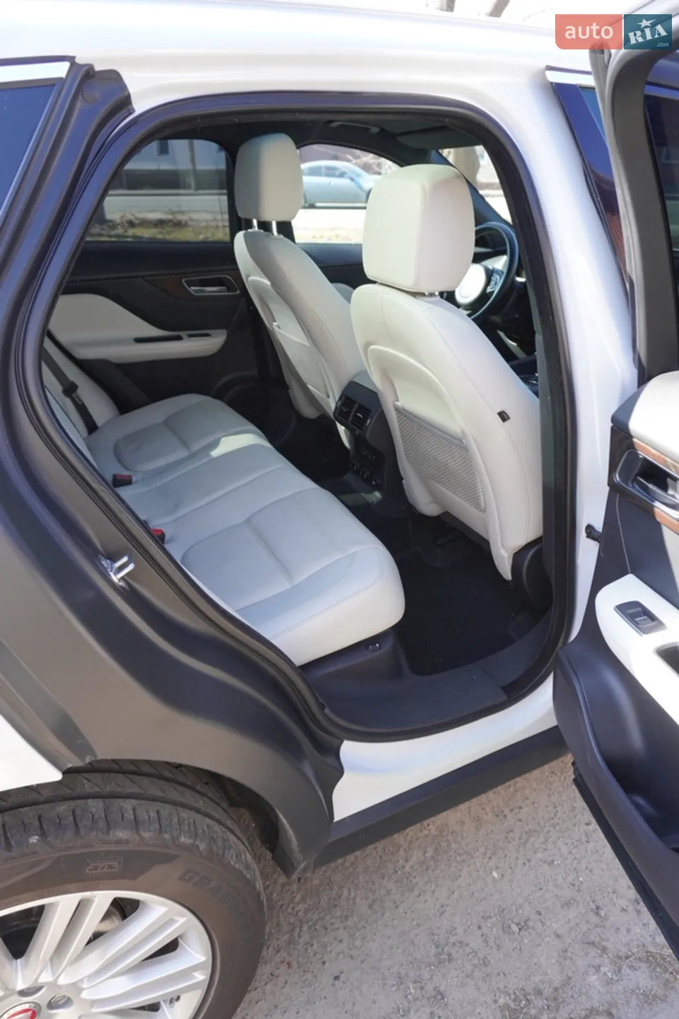 2016 Jaguar F-Pace - мініатюра 13
