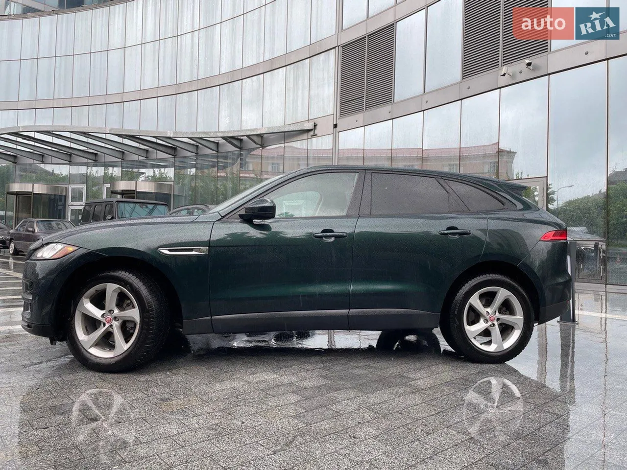 2016 Jaguar F-Pace - мініатюра 18