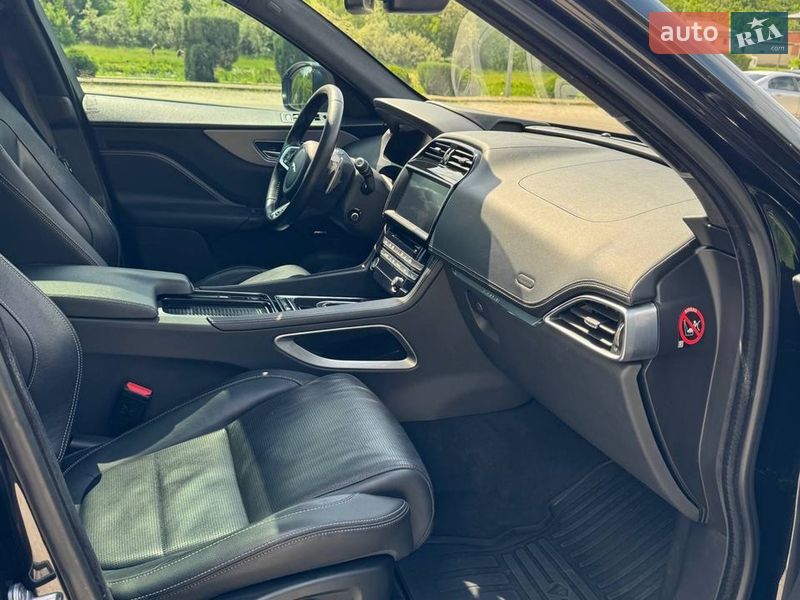 Внедорожник / Кроссовер Jaguar F-Pace 2016 в Луцке фото 18 Внедорожник / Кроссовер Jaguar F-Pace 2016 в Луцке