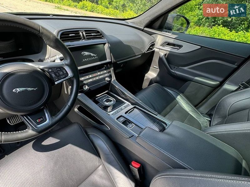 Внедорожник / Кроссовер Jaguar F-Pace 2016 в Луцке фото 23 Внедорожник / Кроссовер Jaguar F-Pace 2016 в Луцке