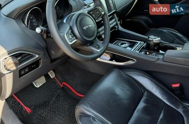 Внедорожник / Кроссовер Jaguar F-Pace 2016 в Киеве