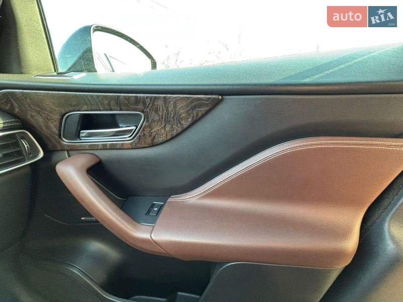 Внедорожник / Кроссовер Jaguar F-Pace 2016 в Кривом Роге фото 15 Внедорожник / Кроссовер Jaguar F-Pace 2016 в Кривом Роге