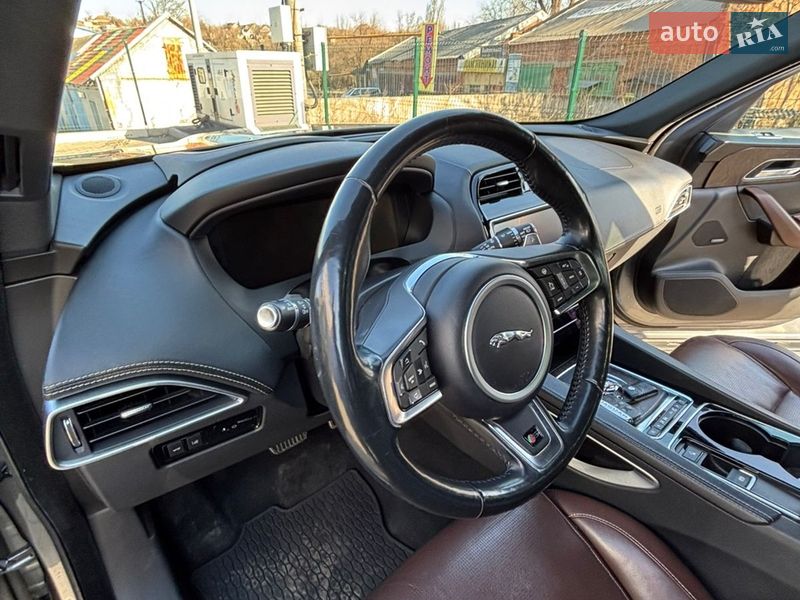 Внедорожник / Кроссовер Jaguar F-Pace 2016 в Кривом Роге фото 19 Внедорожник / Кроссовер Jaguar F-Pace 2016 в Кривом Роге