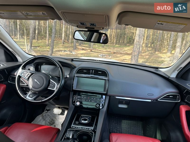 Позашляховик / Кросовер Jaguar F-Pace 2017 в Нововолинську