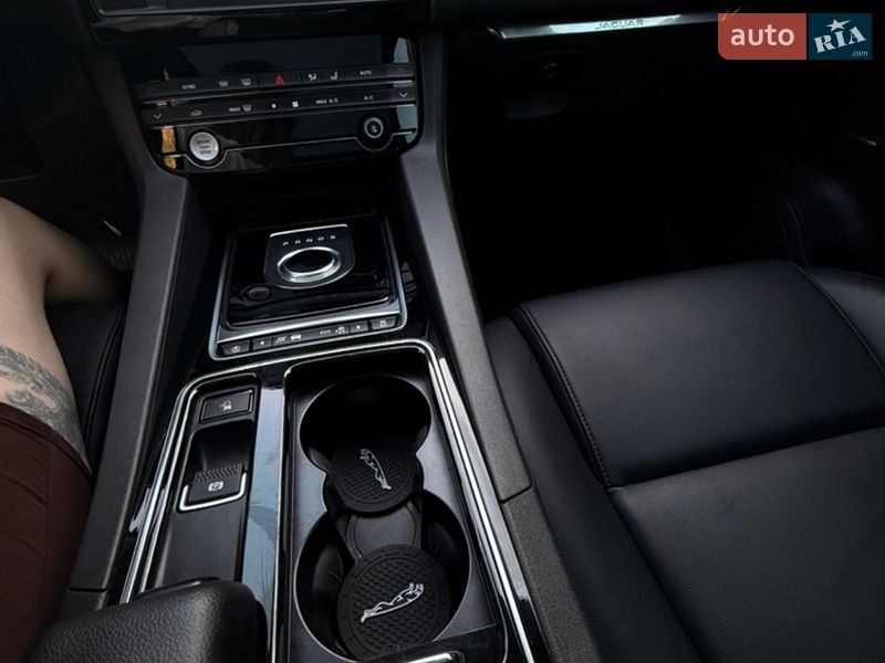 Внедорожник / Кроссовер Jaguar F-Pace 2018 в Николаеве фото 27 Внедорожник / Кроссовер Jaguar F-Pace 2018 в Николаеве