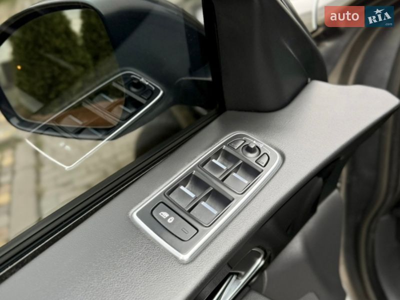 Позашляховик / Кросовер Jaguar F-Pace 2016 в Києві фото 19 Позашляховик / Кросовер Jaguar F-Pace 2016 в Києві