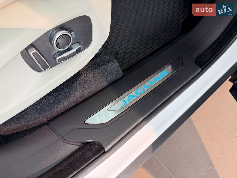 Позашляховик / Кросовер Jaguar F-Pace 2022 в Чернігові фото 39 Позашляховик / Кросовер Jaguar F-Pace 2022 в Чернігові