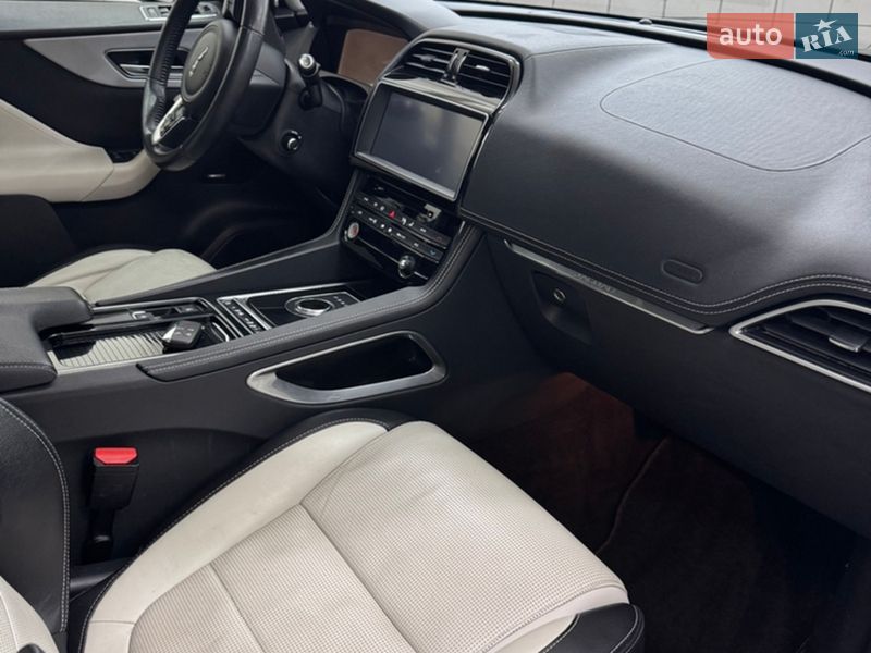 Внедорожник / Кроссовер Jaguar F-Pace 2017 в Львове