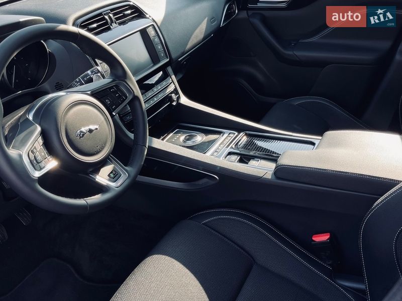 Внедорожник / Кроссовер Jaguar F-Pace 2017 в Львове