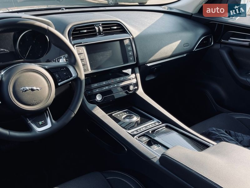 Внедорожник / Кроссовер Jaguar F-Pace 2017 в Львове