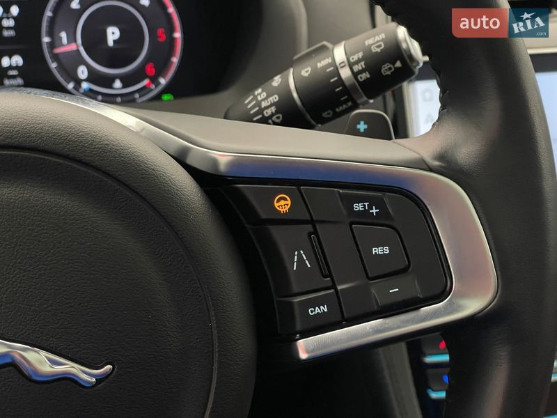 Внедорожник / Кроссовер Jaguar F-Pace 2019 в Киеве