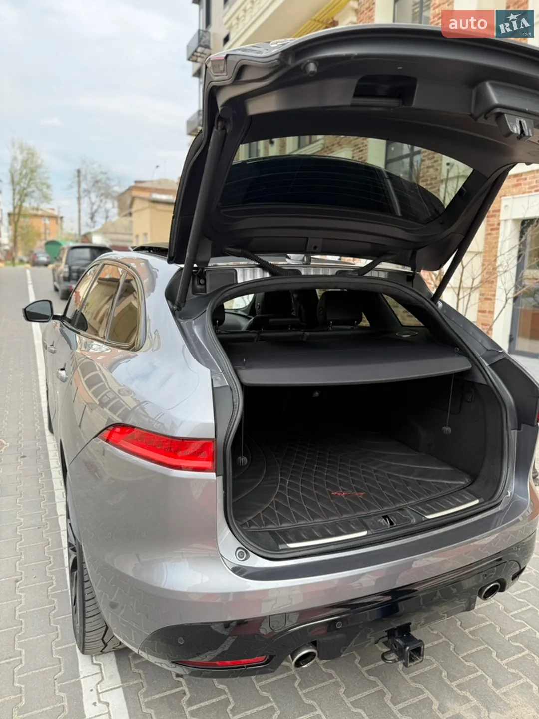 2019 Jaguar F-Pace - мініатюра 18
