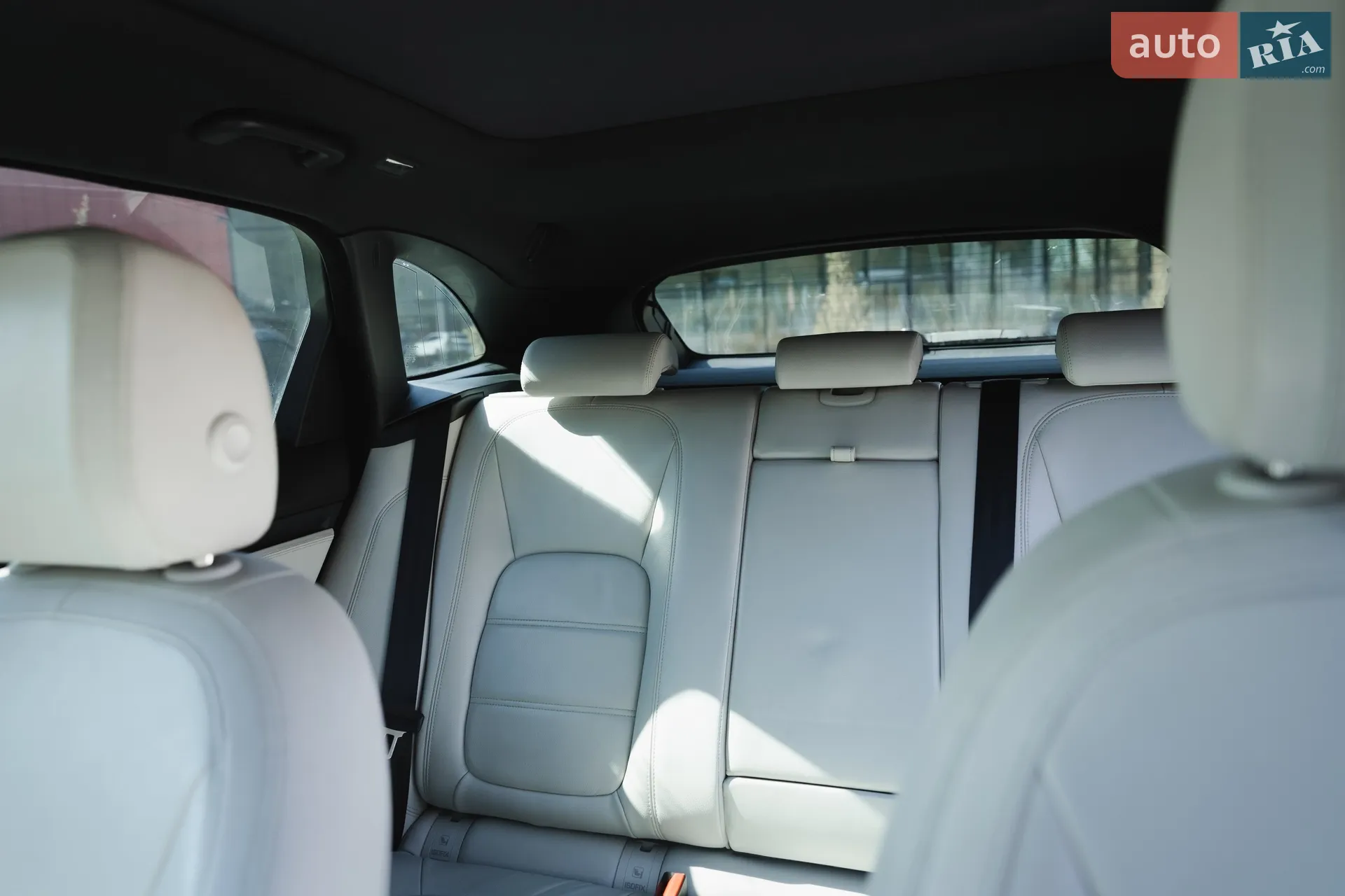 2016 Jaguar F-Pace - мініатюра 34