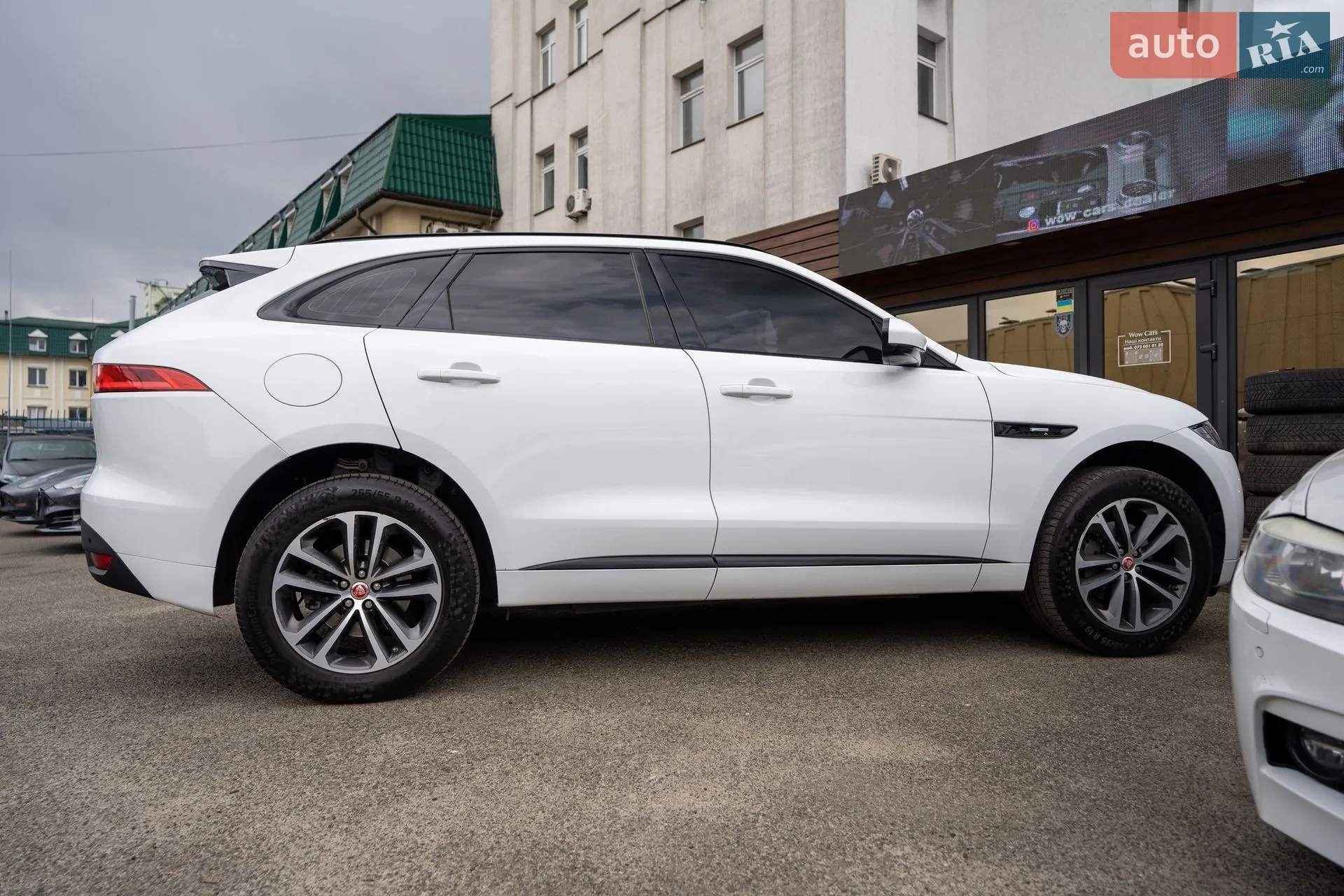 2017 Jaguar F-Pace - мініатюра 16