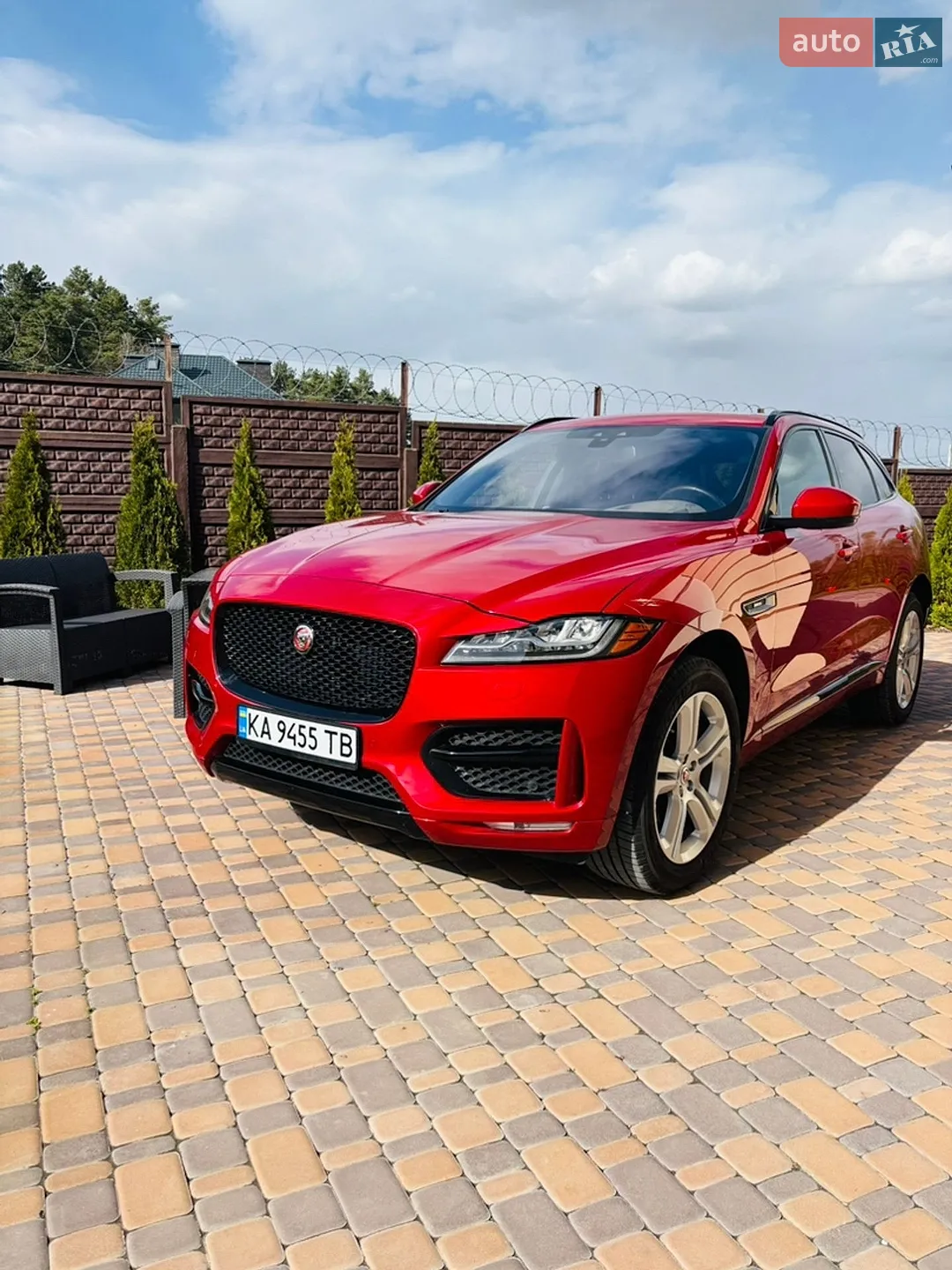 2016 Jaguar F-Pace - фото 1