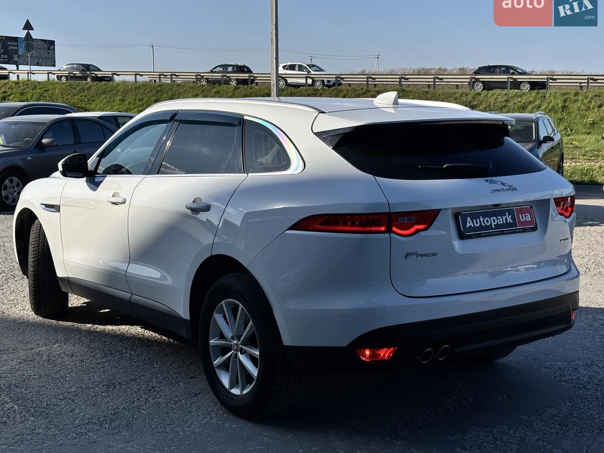 2017 Jaguar F-Pace - мініатюра 10