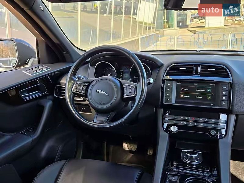 Внедорожник / Кроссовер Jaguar F-Pace 2016 в Киеве