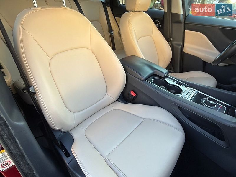Внедорожник / Кроссовер Jaguar F-Pace 2016 в Ивано-Франковске