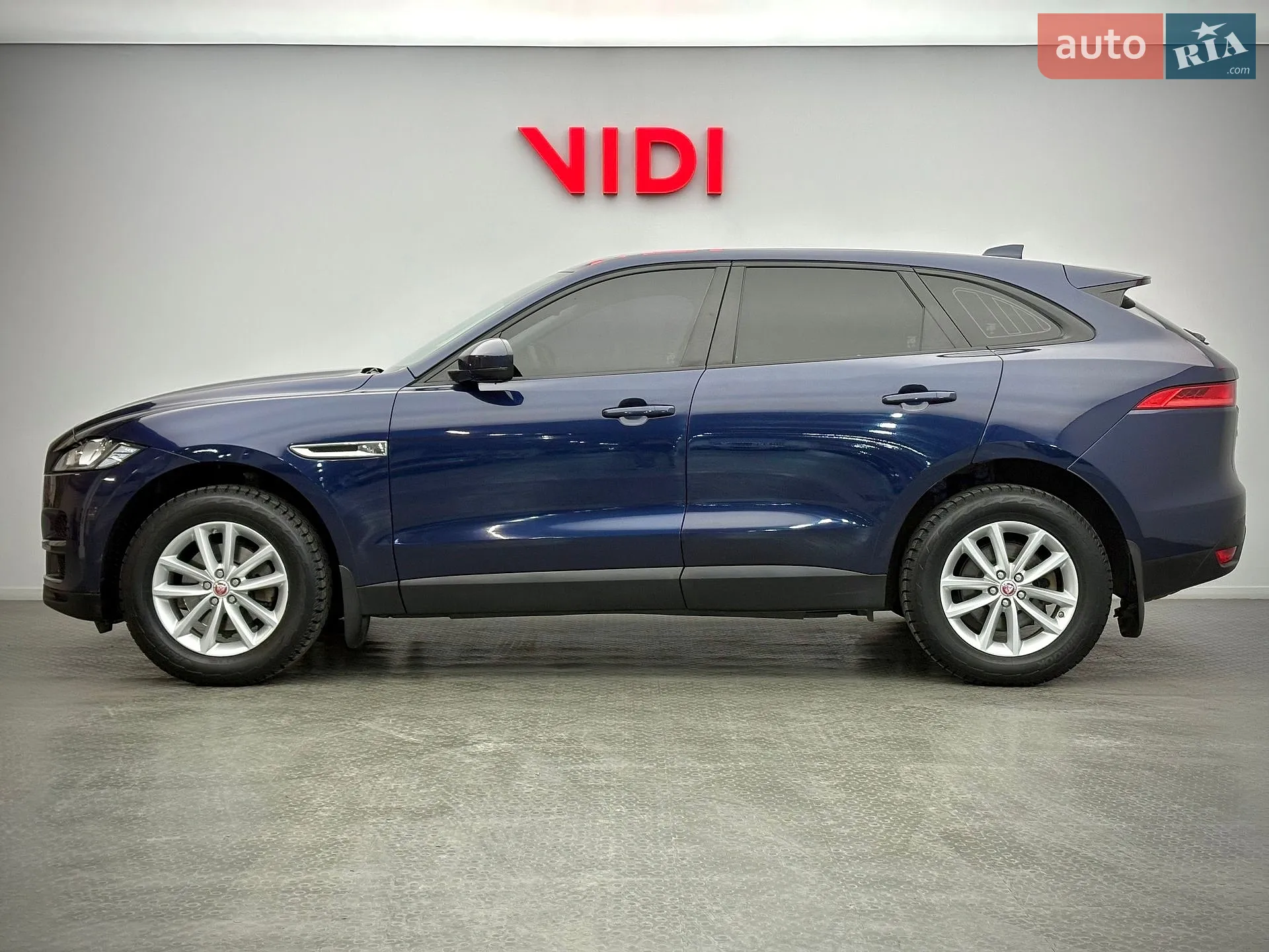 2017 Jaguar F-Pace - мініатюра 3